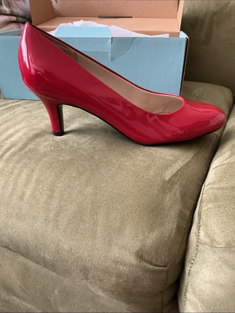 Life Stride Parigi Fire Red Patent Pumps in size 11
